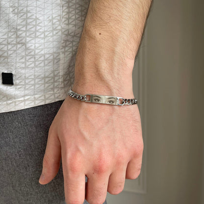 Gaze Connection Bracelet