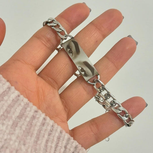 Gaze Connection Bracelet